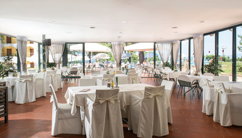 4* Lesse Hotel