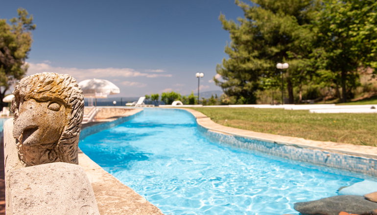 4* Lesse Hotel