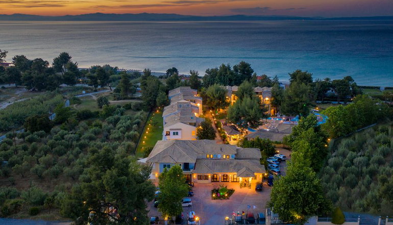 4* Lesse Hotel