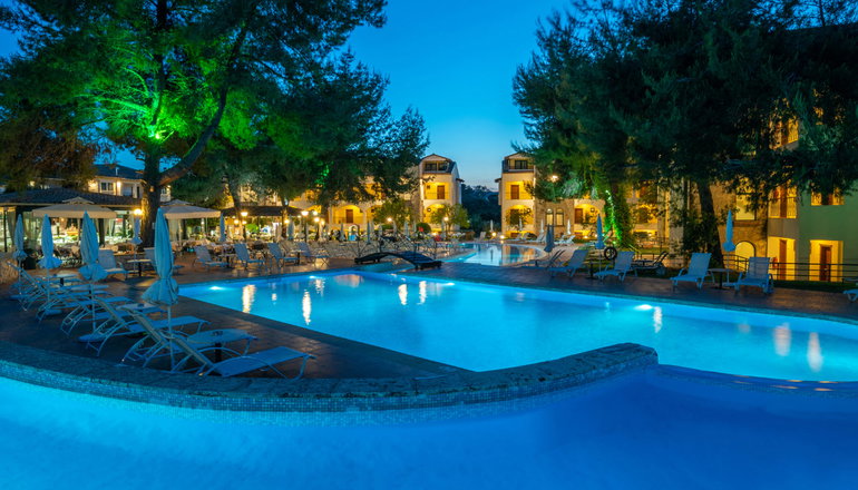 4* Lesse Hotel