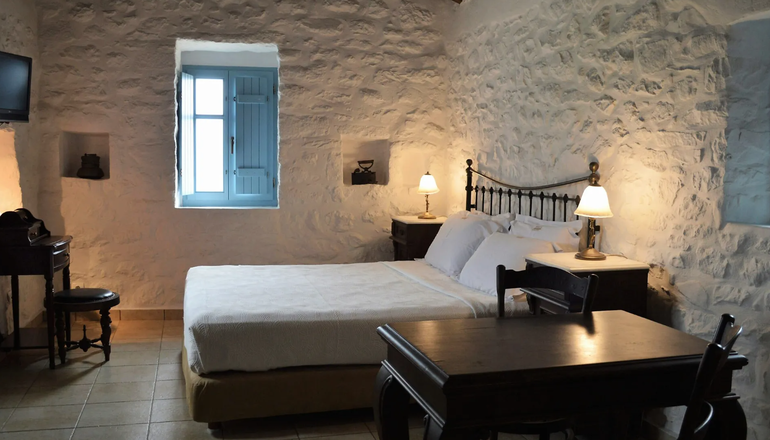 4* Lithos Stone Suites - Αρεόπολη, Μάνη