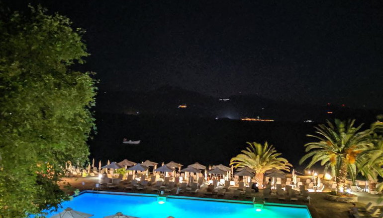 4* Long Beach Resort Hotel