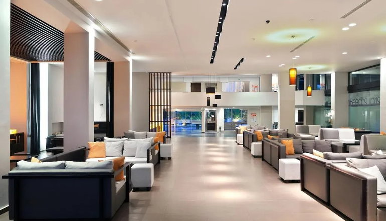 4* Long Beach Resort Hotel