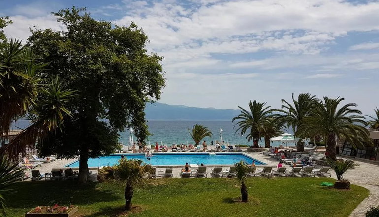 4* Long Beach Resort Hotel
