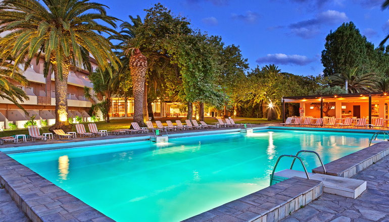 4* Long Beach Resort Hotel