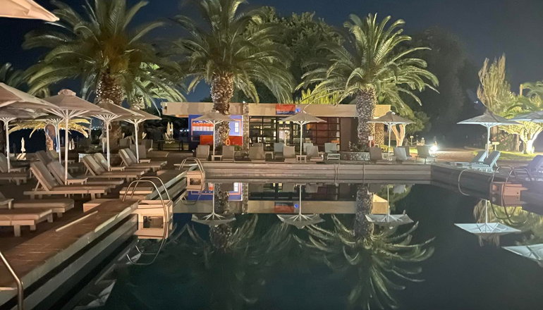 4* Long Beach Resort Hotel