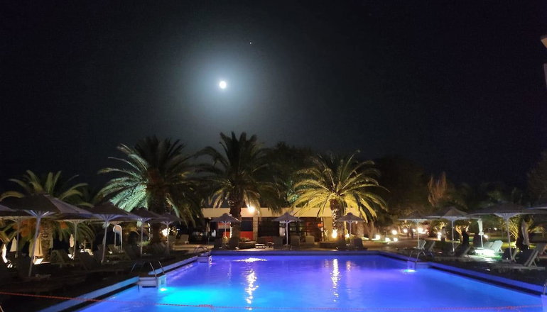 4* Long Beach Resort Hotel