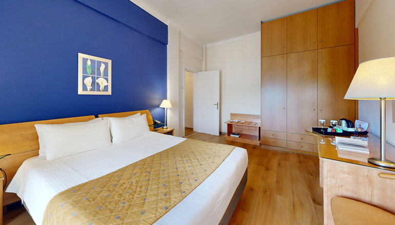 4* Lucy Hotel - Χαλκίδα