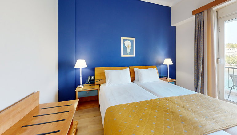 4* Lucy Hotel - Χαλκίδα