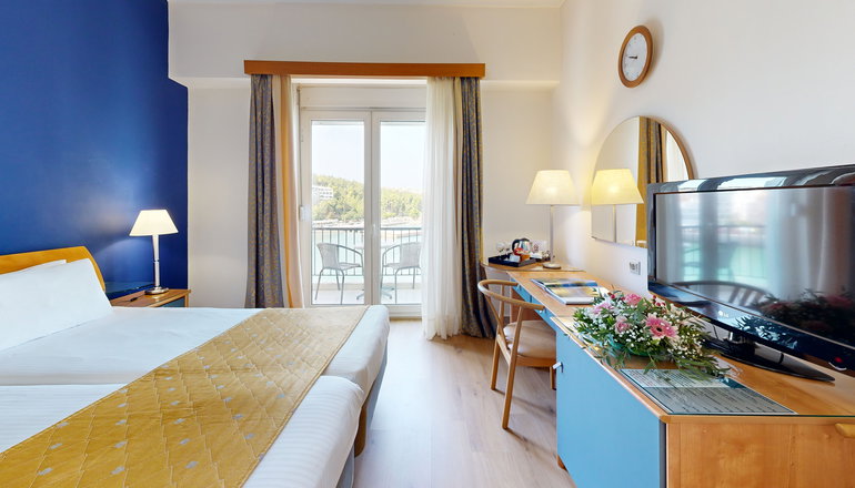 4* Lucy Hotel - Χαλκίδα