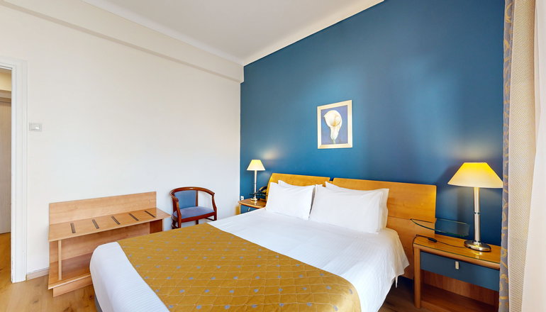 4* Lucy Hotel - Χαλκίδα
