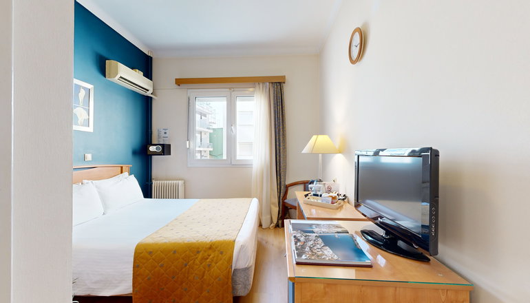 4* Lucy Hotel - Χαλκίδα