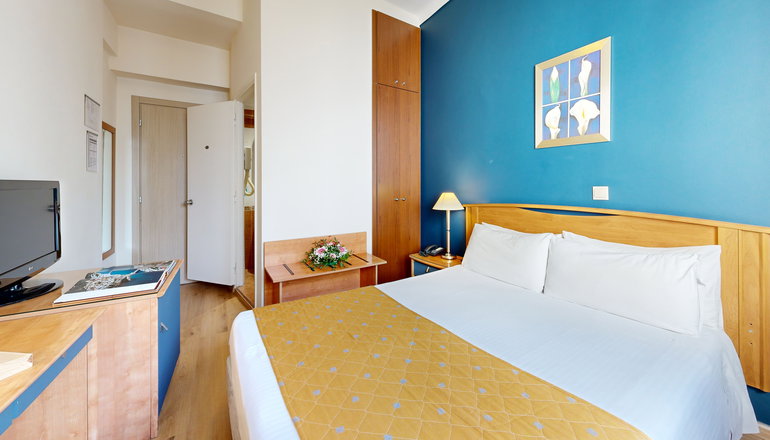 4* Lucy Hotel - Χαλκίδα
