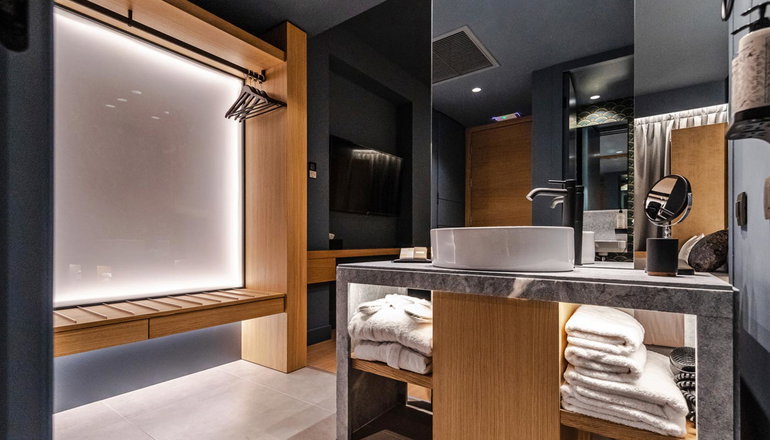 4* Magnes Hotel