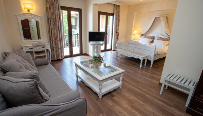 4* Manthos Mountain Resort Hotel & Spa