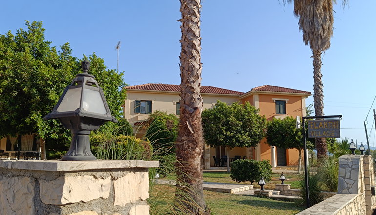 Elanthi Village Hotel