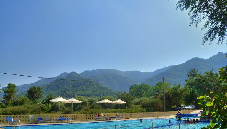 4* Maranton Beach Hotel