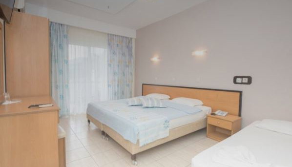 4* Maranton Beach Hotel