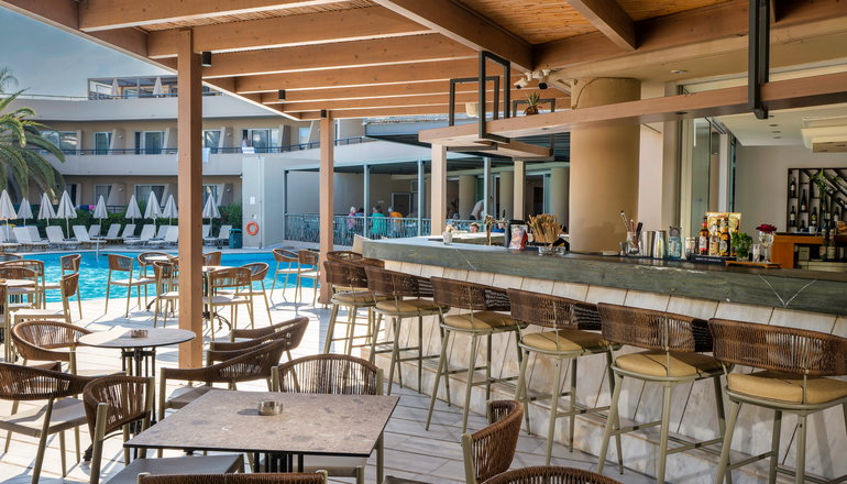 4* Minos Hotel