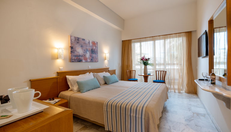 4* Minos Hotel