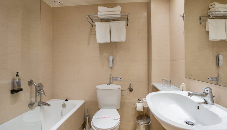 4* Minos Hotel