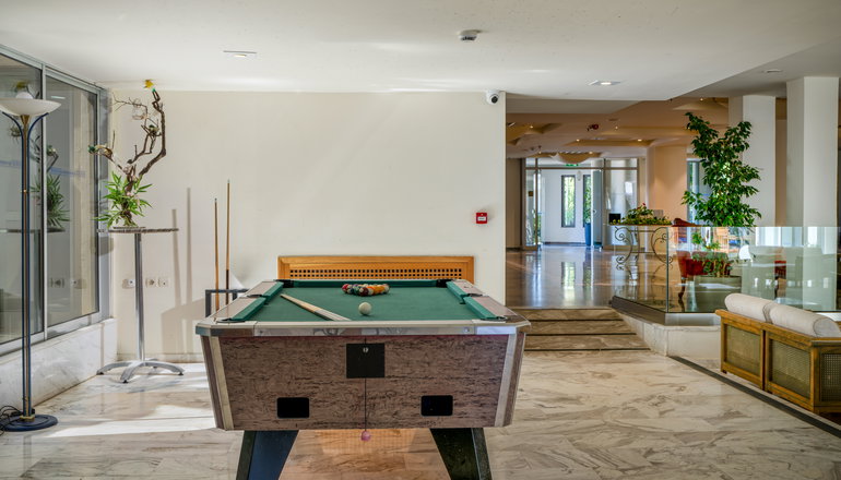 4* Minos Hotel