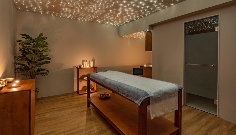 4* Minos Hotel