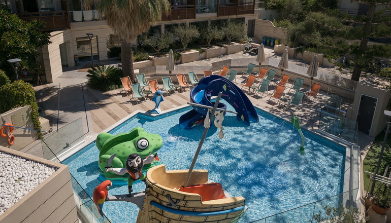 4* Minos Hotel