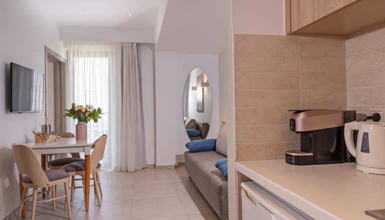 4* Minos Hotel