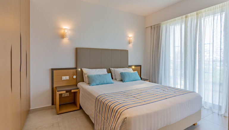 4* Minos Hotel