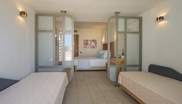 4* Minos Hotel