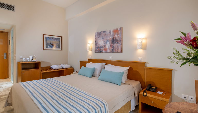 4* Minos Hotel