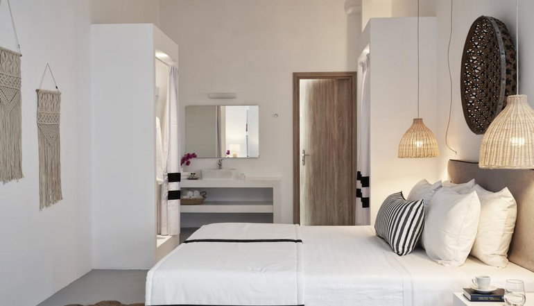 4* Mr. and Mrs. White Tinos Boutique Resort