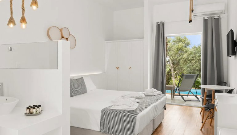 4* Mr & Mrs White Corfu - Αχαράβη, Κέρκυρα
