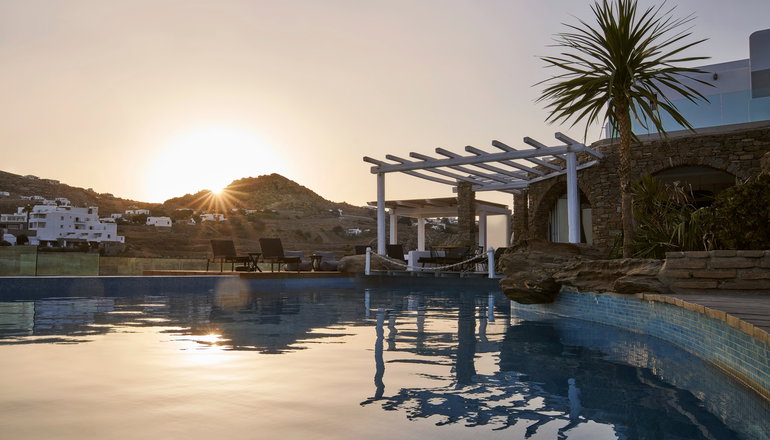 4* Mr. & Mrs. White Mykonos - Πλατύς Γιαλός, Μύκονος