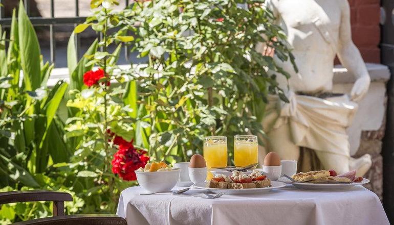 4* Nafsimedon Hotel