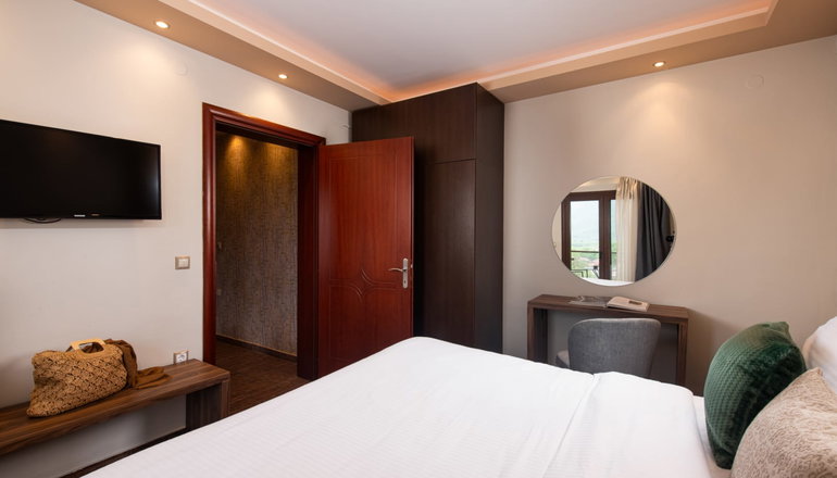 4* Naiades Hotel