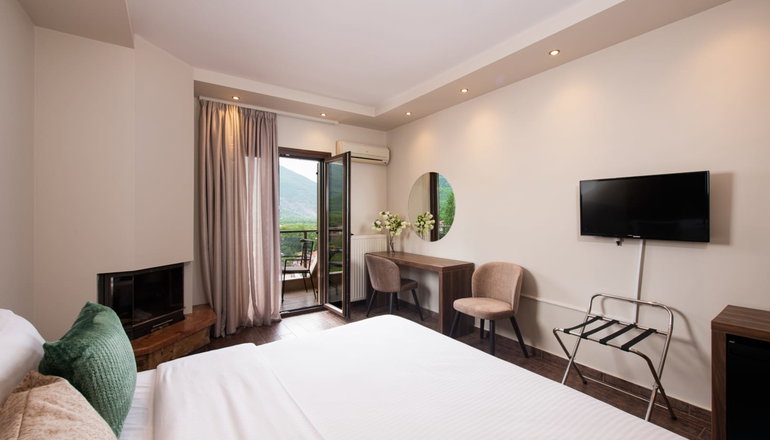 4* Naiades Hotel