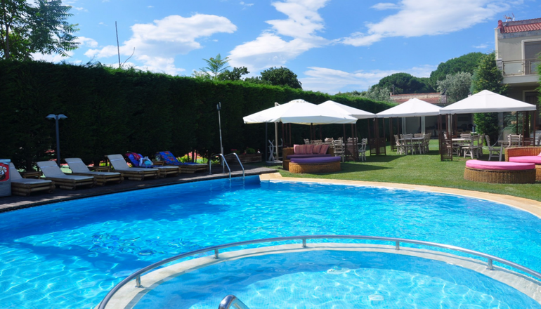 4* Naiades Villas