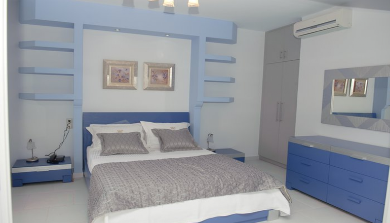 4* Naiades Villas
