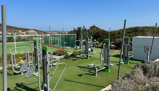 4* Naoussa Hills Boutique Resort