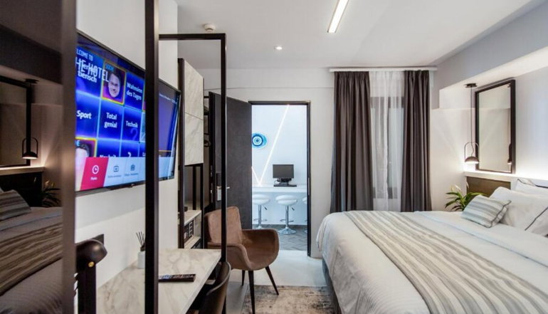 4* Naoussa Hills Boutique Resort