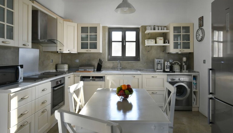 4* Naoussa Hills Boutique Resort