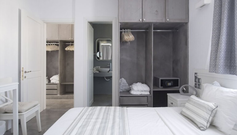 4* Naoussa Hills Boutique Resort
