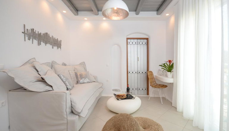 Naxos Euphoria Suites