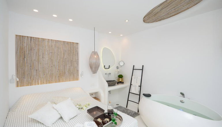 Naxos Euphoria Suites