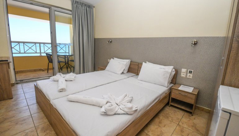 4* Nefeli Beach