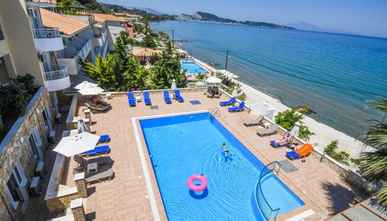 4* Nefeli Beach