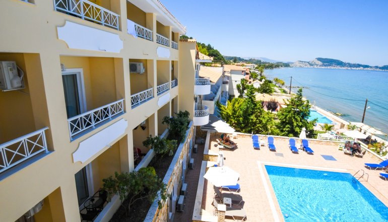 4* Nefeli Beach