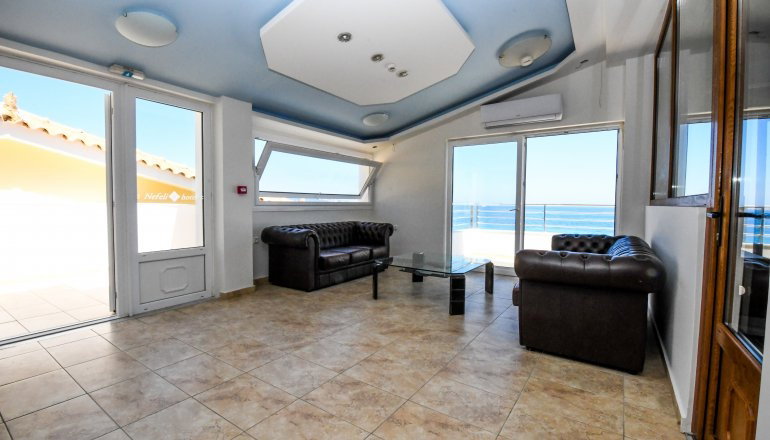 4* Nefeli Beach